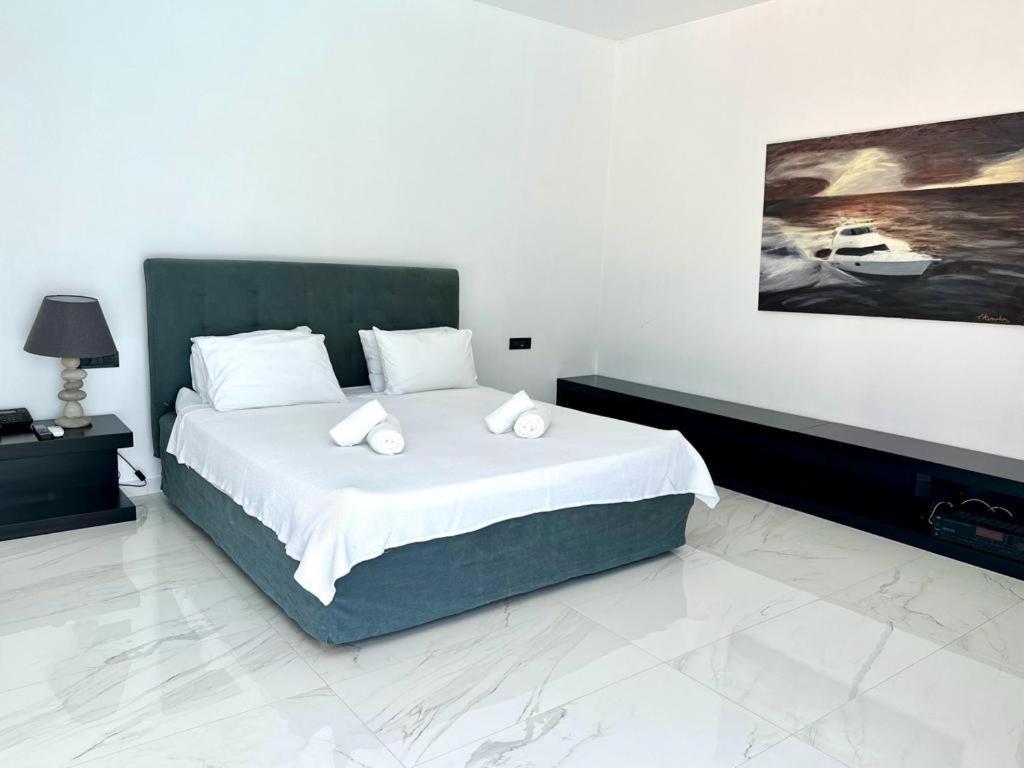 Leblanc Luxurious Beachfront Villa, Gcollectiongr Ermioni Exterior photo